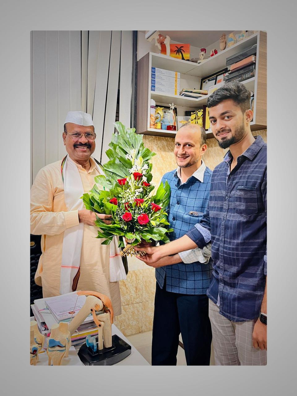Abdul Sattar visits Pacific Hospital